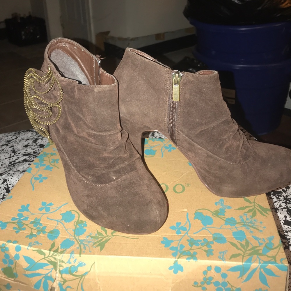 Booties - Picture 3 of 8